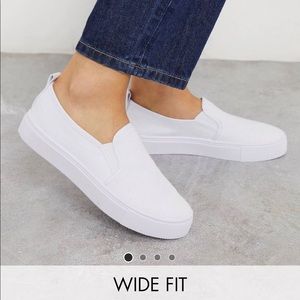 *BRAND NEW* ASOS Design Wide Fit Slip ons